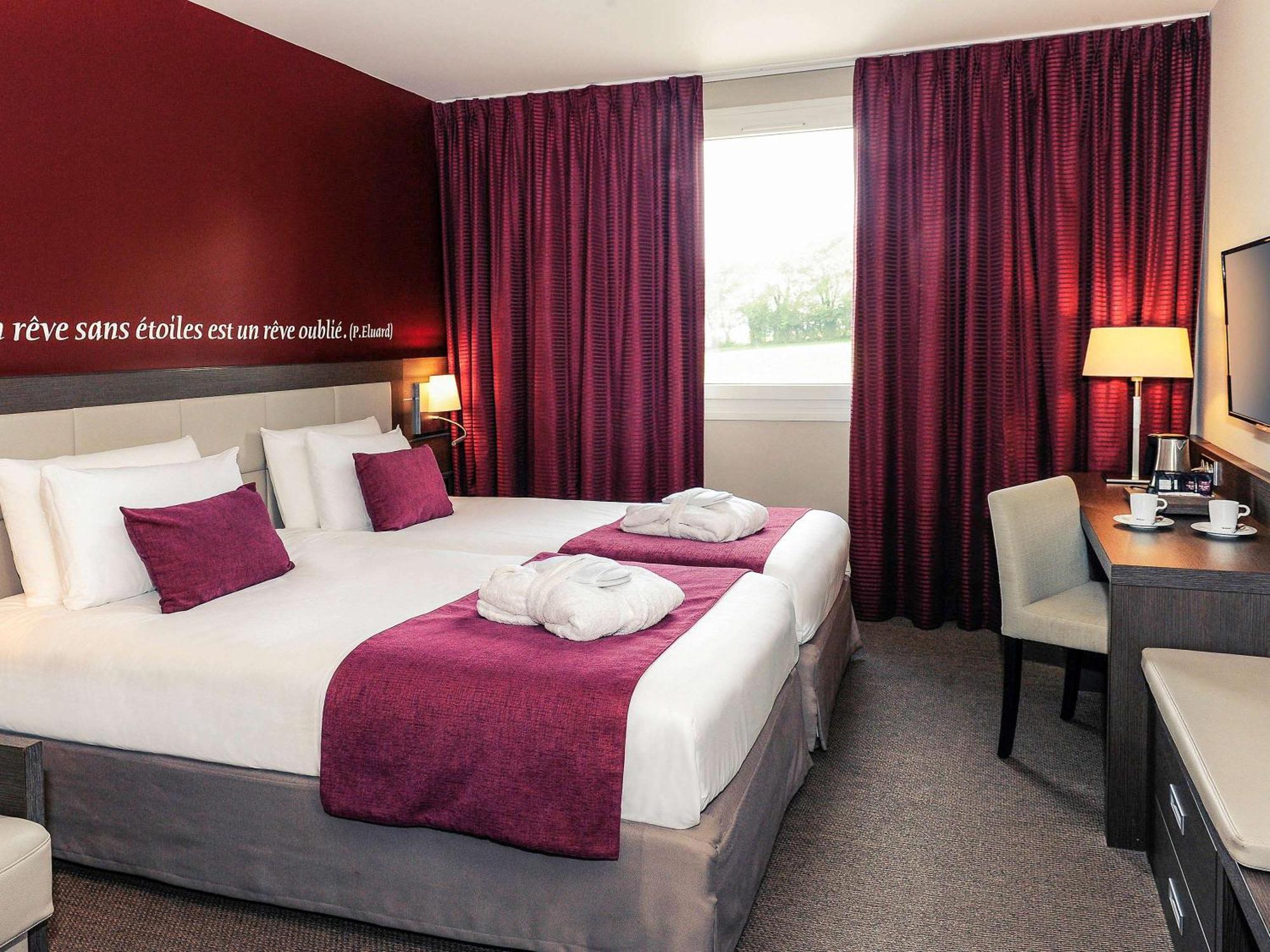 Mercure Bayeux Omaha Beach Port-en-Bessin-Huppain Bagian luar foto