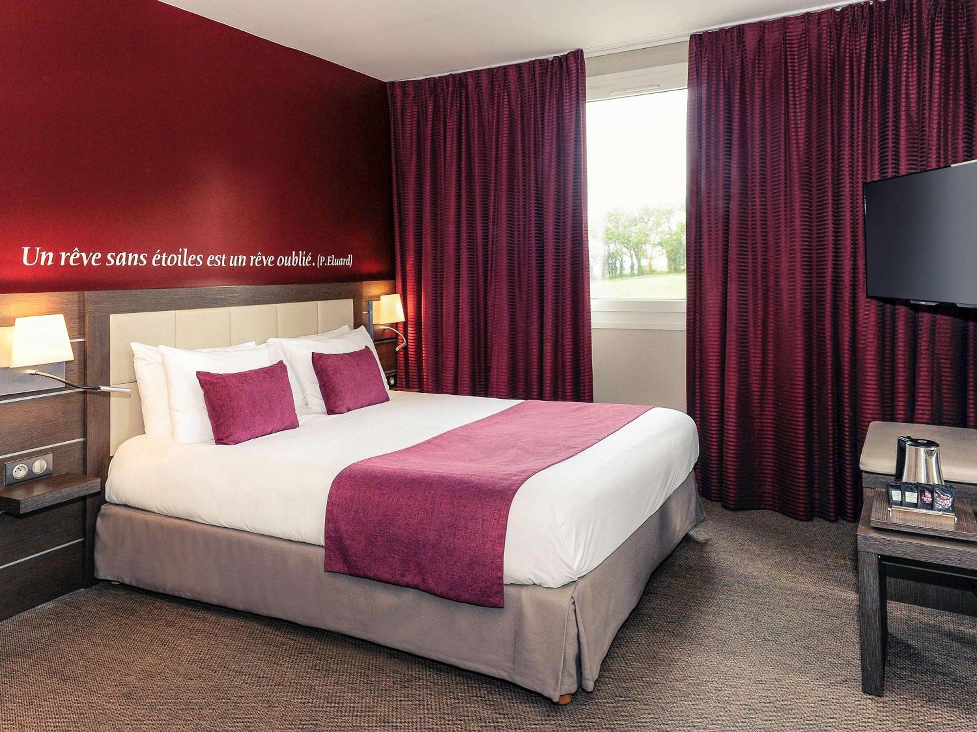 Mercure Bayeux Omaha Beach Port-en-Bessin-Huppain Bagian luar foto