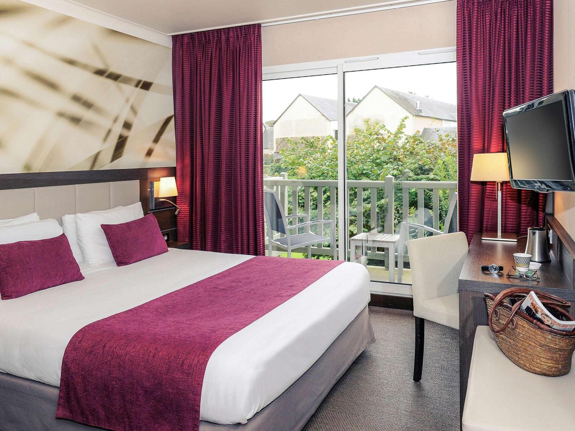 Mercure Bayeux Omaha Beach Port-en-Bessin-Huppain Bagian luar foto